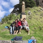 Maori-Skulptur auf dem Lion Rock