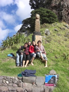 Maori-Skulptur auf dem Lion Rock
